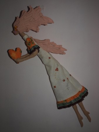 Anjel so srdcom v dlani